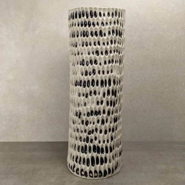 Hochformatige Nerikomi Vase mit strukturiertem Design